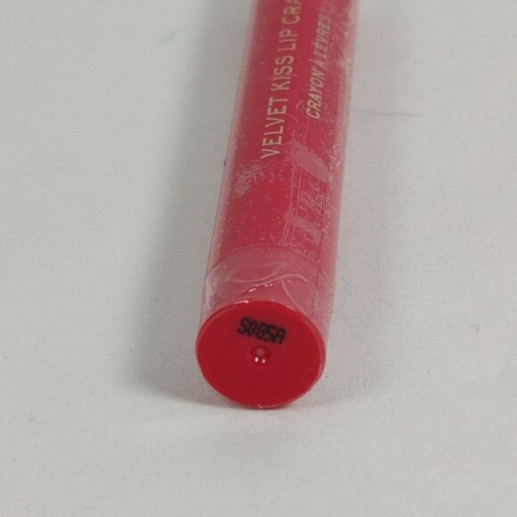 Revolution Makeup London Velvet Kiss Lip Crayon Liner Decadence 0.04 oz SEALED - Picture 8 of 10